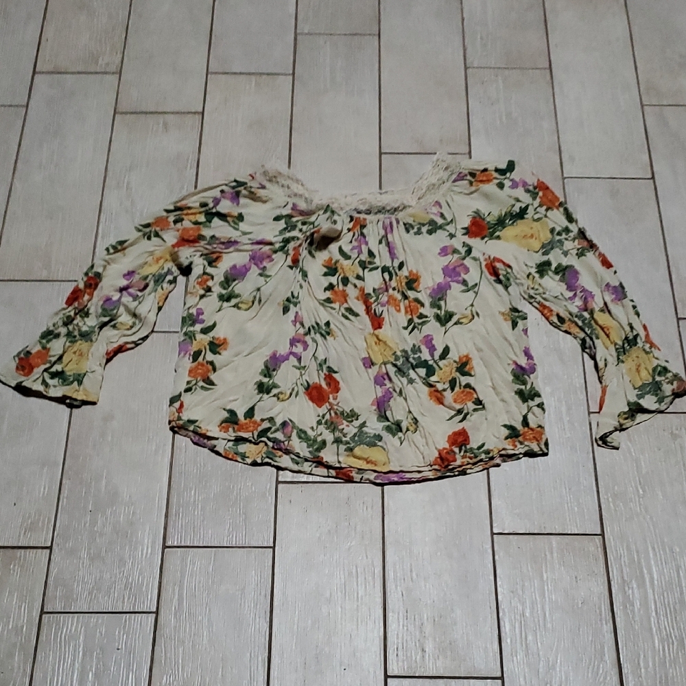Salon Studio Women's XL Blouse Khaki Long Sleeves with Floral Vine Design
